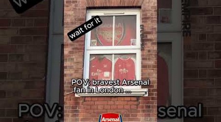 Arsenal Fan Winds Up Chelsea Fans 