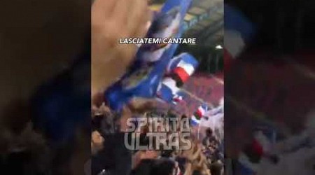 Lasciatemi cantare, con lo striscione in mano - Coro Gradinata Sud Sampdoria #sampdoria