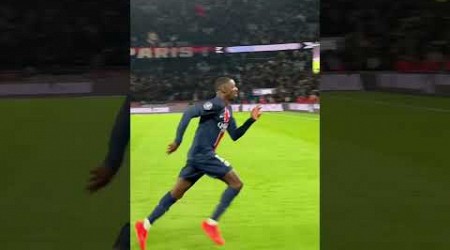 La nouvelle célébration de Dembélé 