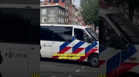 AJAX-FANS VALLEN POLITIE AAN: ME GRIJPT IN! #shorts