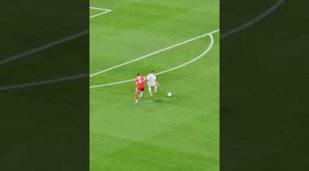 KYLIAN MBAPPÉ INCREDIBLE DRIBBLE INCREÍBLE REGATE EN EL BERNABÉU CHAMPIONS #football #shorts