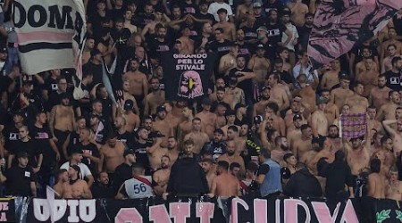 L&#39;ARRIVO DEI PALERMITANI A NAPOLI INIZIO SECONDO TEMPO // ULTRAS