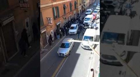 Derby di Genova, disordini tra ultrà a Marassi