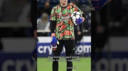 Sejak lahir kiper Arsenal ini gak pernah lihat Tottenham angkat trofi!