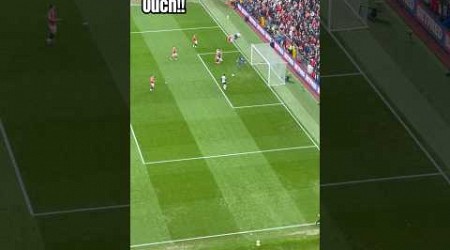 Sum this up from Man United vs Spurs - GOAL, wide open! 