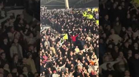 SHEFFIELD UNITED FANS SINGING “GREASY CHIP BUTTY” ANTHEM AT MKM #sheffieldunited #hullcity