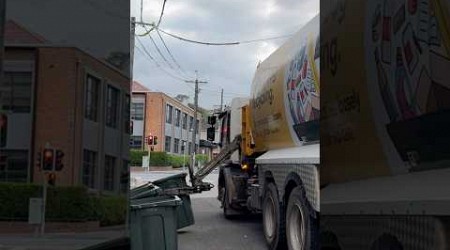 Newcastle Garbage #shorts #garbagecollection #youtubeshorts #landfilltruck