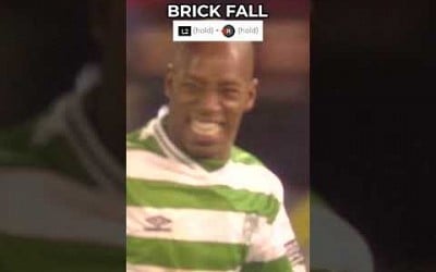 Back in 1999, Ian Wright was out here doing this iconic EAFC celeb before anyone! 