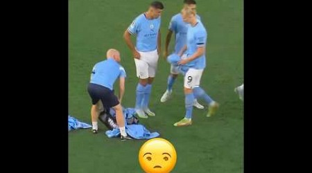 Players Disrespect Kit Man + Everton