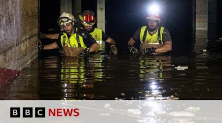 Torrential rains hit Spain as troops search for more flood victims in Valencia | BBC News