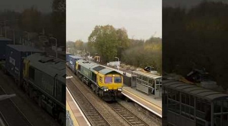 Train at Alfreton 8/11/24. Leeds/Southampton intermodal at SPEED