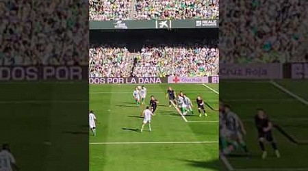 Fornals, ¿centrar o tirar a puerta? Betis-Celta. 10-11-24. #realbetis #futbol #football