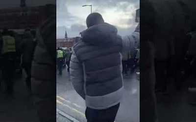 Celtic fans sing &#39;Rangers get battered&#39; after nasty city centre clash