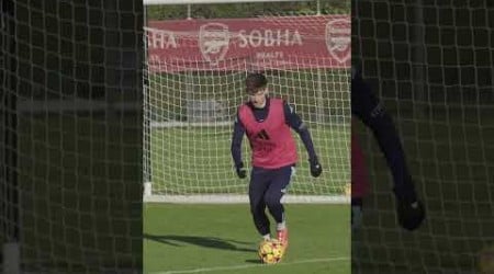 SCREAMER FROM KIERAN TIERNEY IN ARSENAL TRAINING SESSION! 