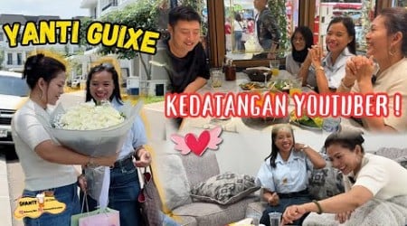 SURPRISE! PERTAMA KALI KETEMU YOUTUBER YANG TINGGAL DI BARCELONA &amp; MAKAN BARENG, RASANYA SENANG POL!