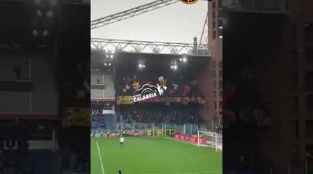 Ultras Catanzaro, in azione a Genova, in Sampdoria-Catanzaro di Campionato del 30.11.2024