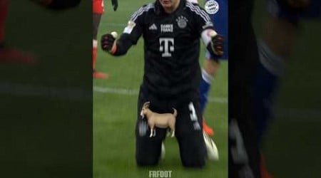 MANUEL NEUER EXPULSÉ POUR LA PREMIÈRE FOIS ! 