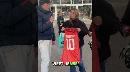 Ze kent AJAX niet?!