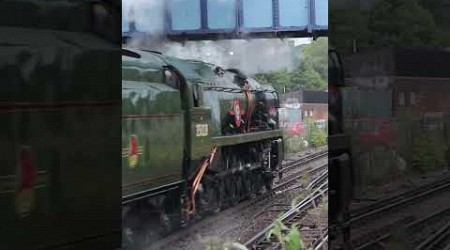 35028 Clan Line accelerates through Southampton Central | The End of Southern Steam #shorts #train