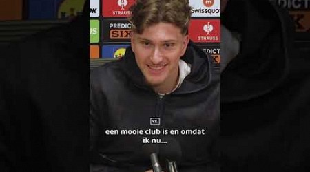 Mika Godts twijfelde niet of hij zijn contract bij Ajax moest verlengen! 