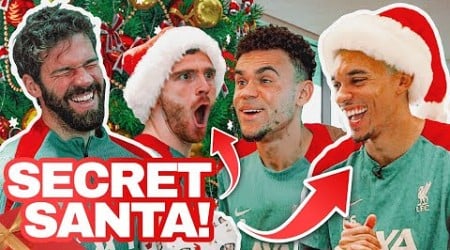 Diaz&#39;s Dancing Santa &amp; HILARIOUS Baby Photos! Trent &amp; Robertson&#39;s Christmas Gifts | Liverpool FC