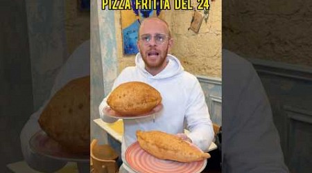 La vigilia di Natale a Napoli è tradizione mangiare la pizza fritta 