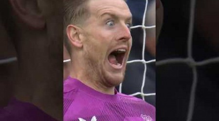 Everton’s Jordan Pickford distracts Man City’s Erling Haaland before saving his penalty! #football