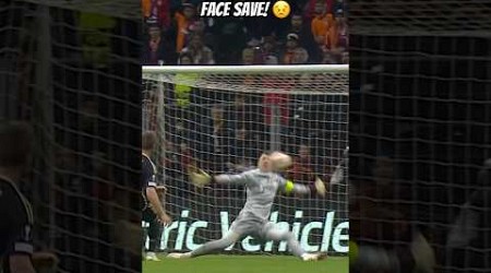 Muslera face saves! 