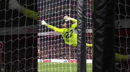 DAVID RAYA WONDER SAVE AGAINST MANCHESTER UNITED 