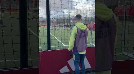 First team of Ajax watches the academy after training ♥️