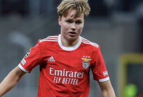 Man City linked with Norwegian prospect Andreas Schjelderup