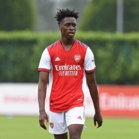 Arsenal midfielder suffers hamstring injury on loan