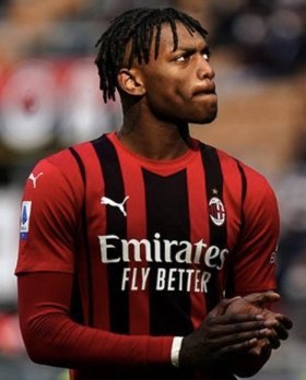 Man Utd planning surprise swoop for AC Milan winger?