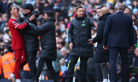 'Nothing happened': Guardiola and Klopp play down Darwin Núñez confrontation – video