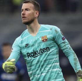 Arsenal will complete deal for Neto this evening